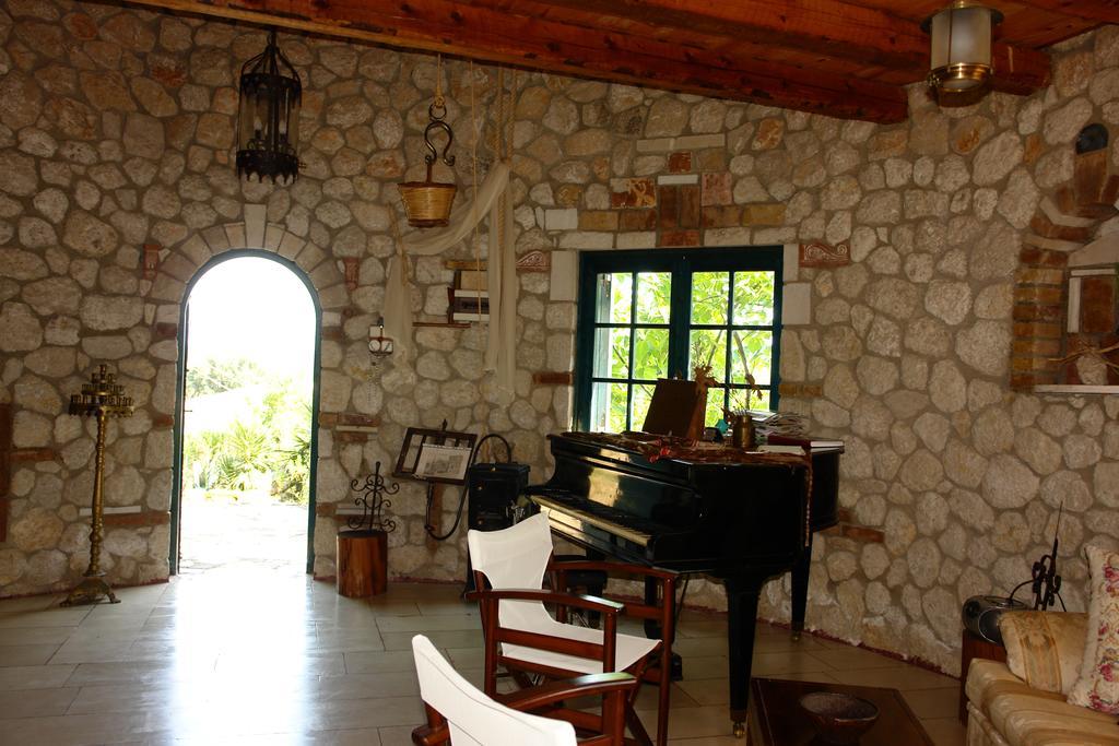 Musician'S Round House & Castello Villa Vátos Værelse billede